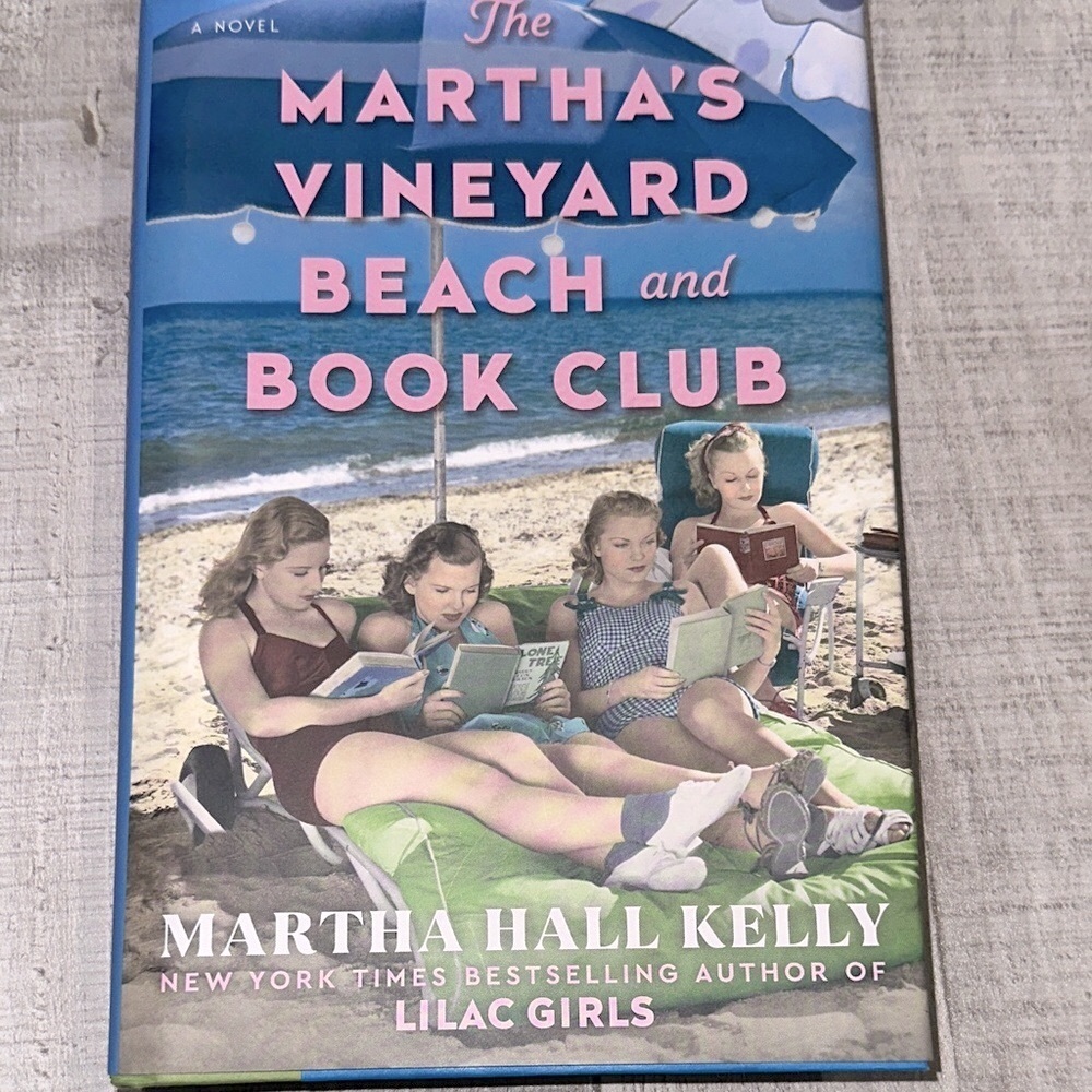 The Martha's Vineyard Beach and Book Club Novel